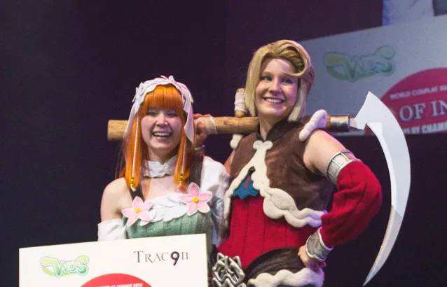 Sonoko (Izquierda) y Rullarinkeli (Derecha)