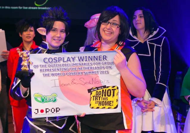 Iloon (Izquierda) y Sednobis (Derecha)