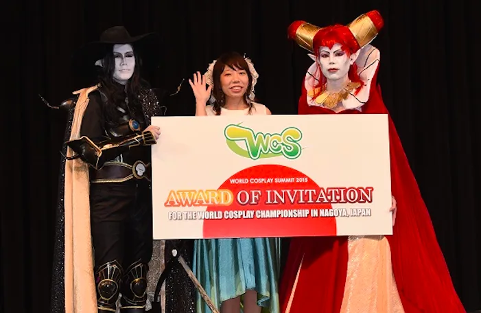 Zephyus (Izquierda) y Maria Tachi (Derecha)