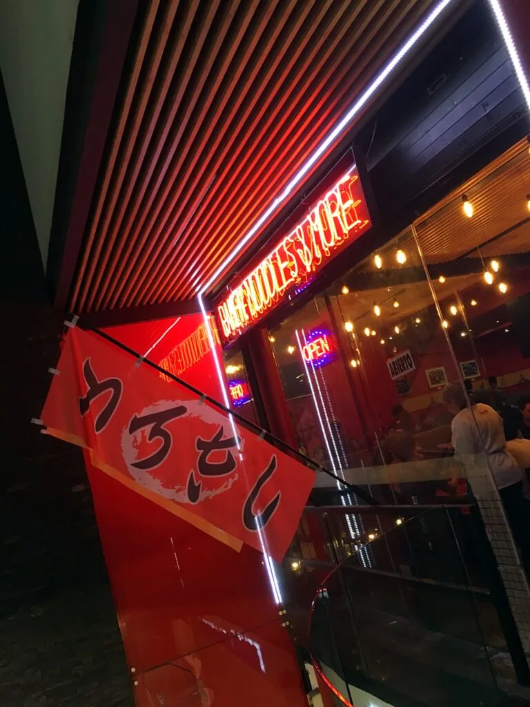 yamasan-ramen-house-3