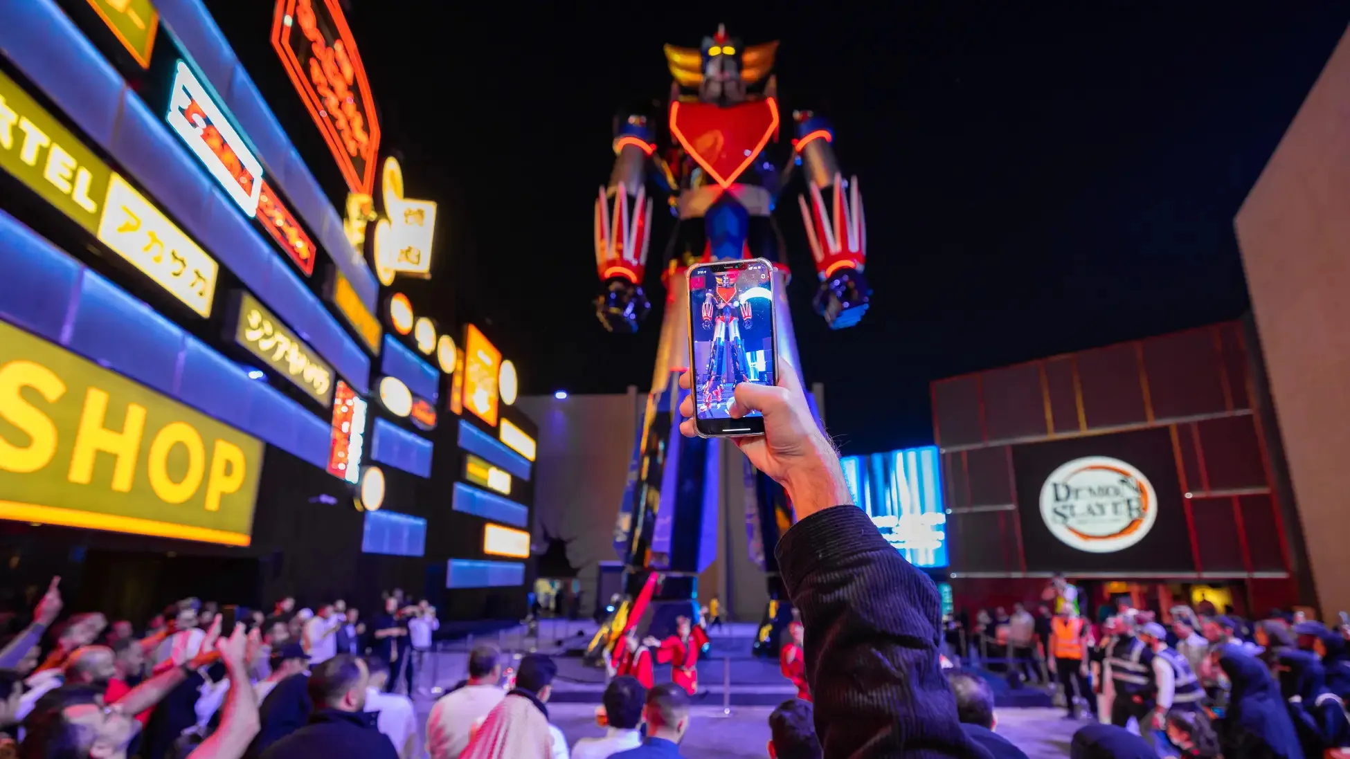 Grendizer en tamaño real en Arabia Saudita